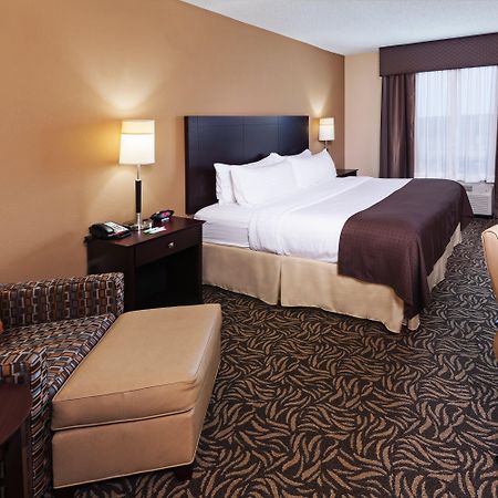 Holiday Inn Ardmore By Ihg Bagian luar foto