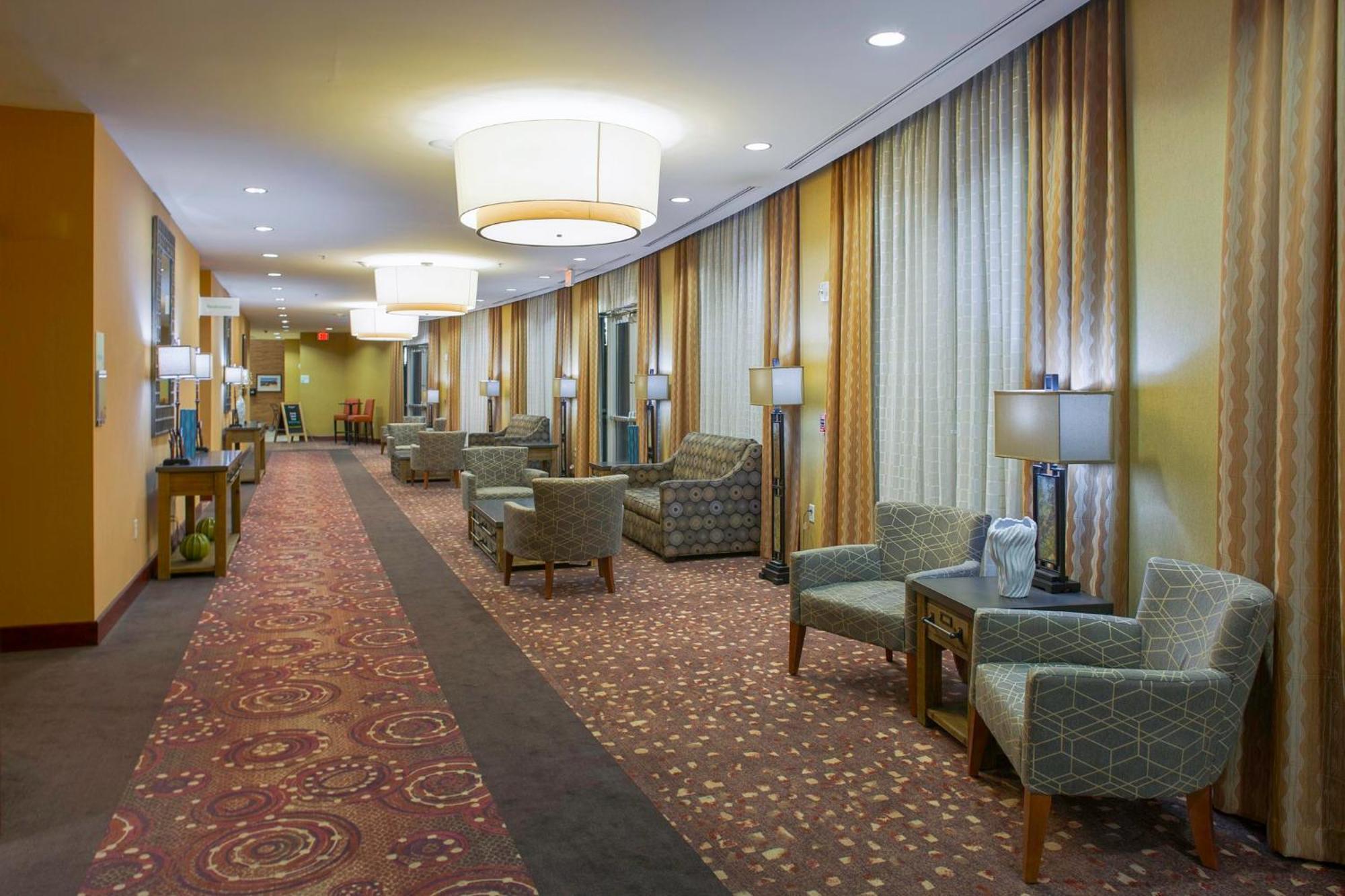 Holiday Inn Ardmore By Ihg Bagian luar foto